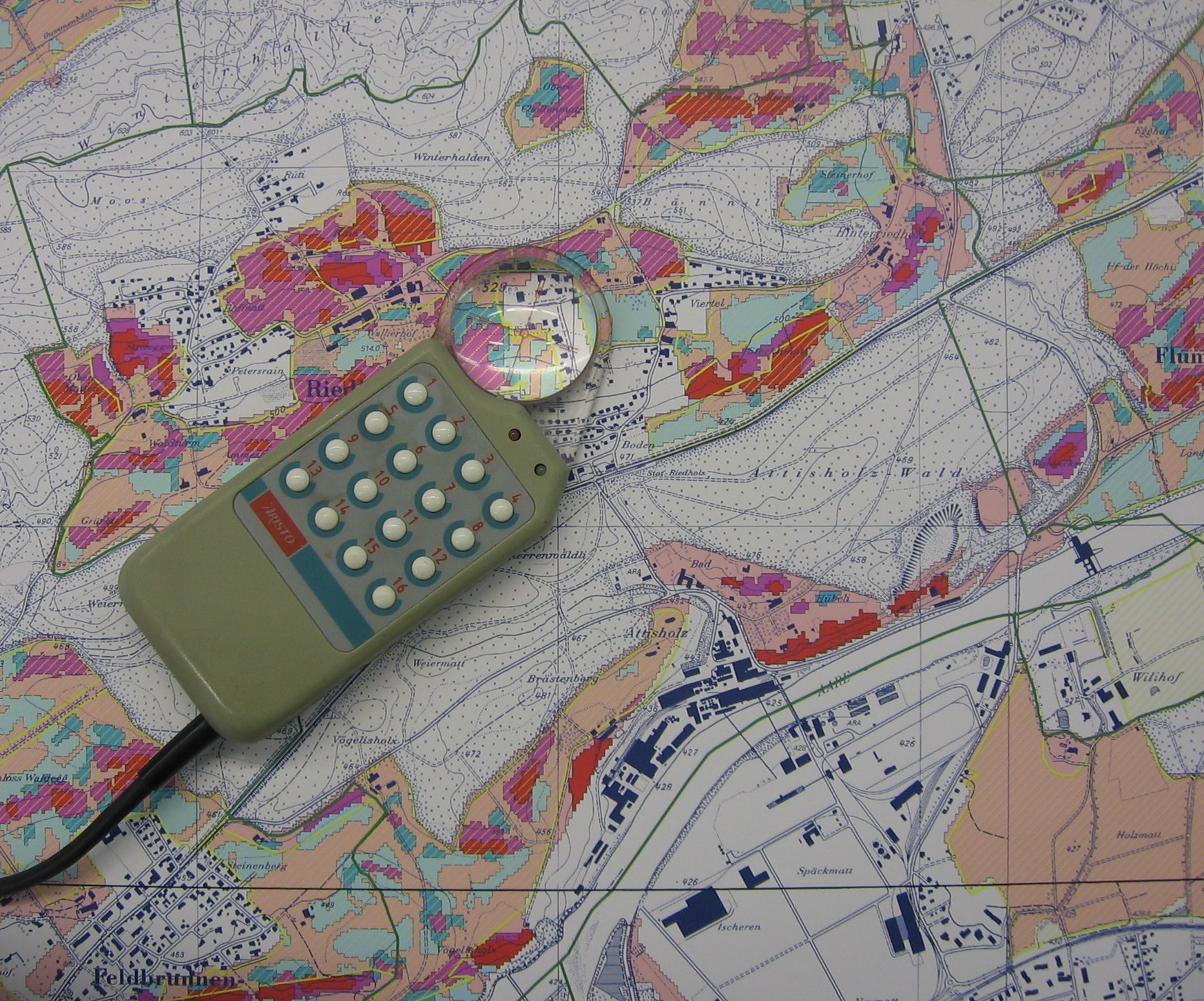 ../../_images/digitizing_table.jpg